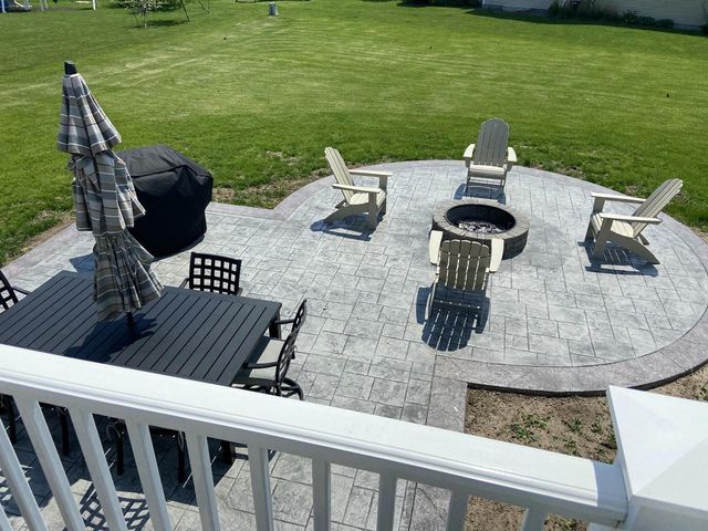 1819 Windrush DRIVE, Grafton, WI 53024