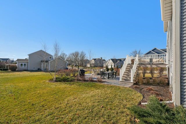 1819 Windrush DRIVE, Grafton, WI 53024