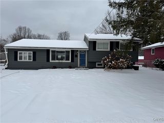 107 River Park Drive, Clay, NY 13090