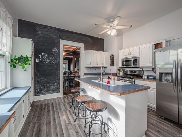 402 E Water Street, Mount Vernon, IN 47620