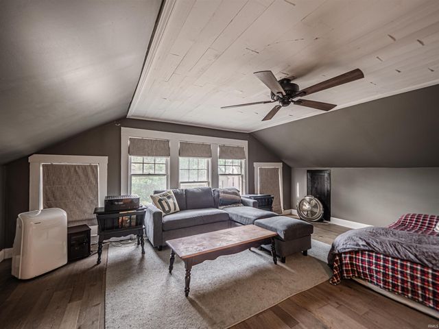 402 E Water Street, Mount Vernon, IN 47620