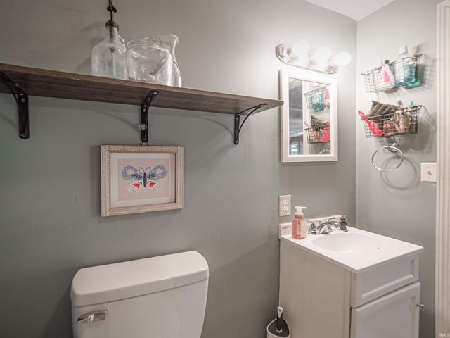 402 E Water Street, Mount Vernon, IN 47620