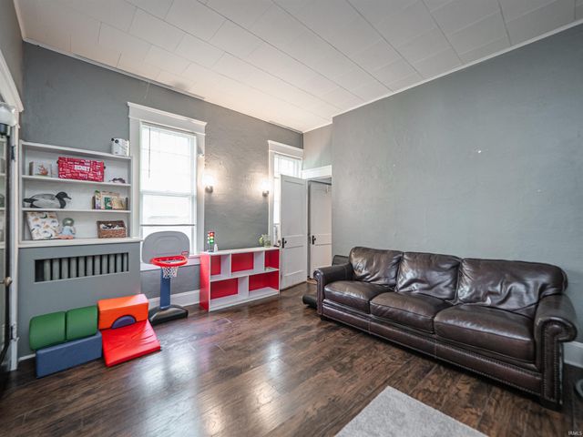 402 E Water Street, Mount Vernon, IN 47620