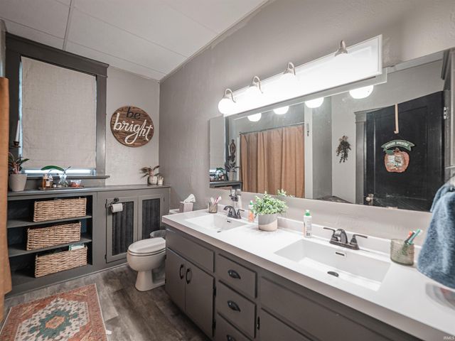 402 E Water Street, Mount Vernon, IN 47620