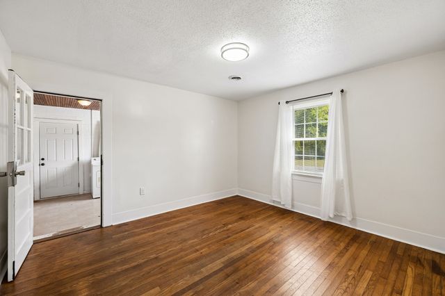 1761 Woodlawn Rd, Clarksville, TN 37042
