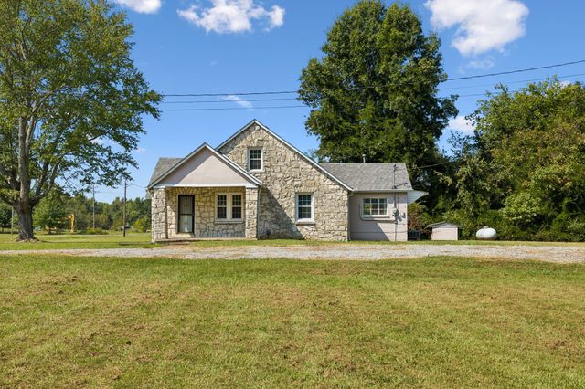 1761 Woodlawn Rd, Clarksville, TN 37042