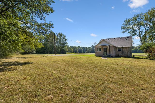 1761 Woodlawn Rd, Clarksville, TN 37042