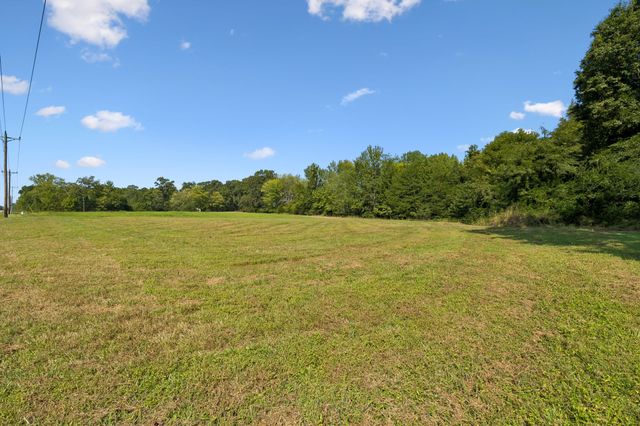 1761 Woodlawn Rd, Clarksville, TN 37042