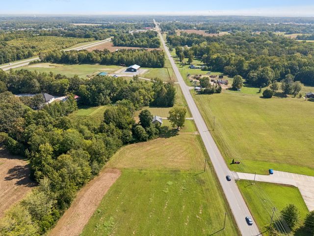 1761 Woodlawn Rd, Clarksville, TN 37042