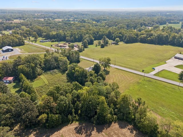 1761 Woodlawn Rd, Clarksville, TN 37042
