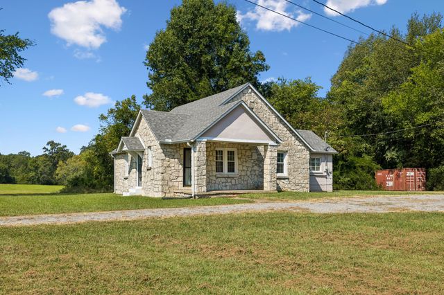 1761 Woodlawn Rd, Clarksville, TN 37042