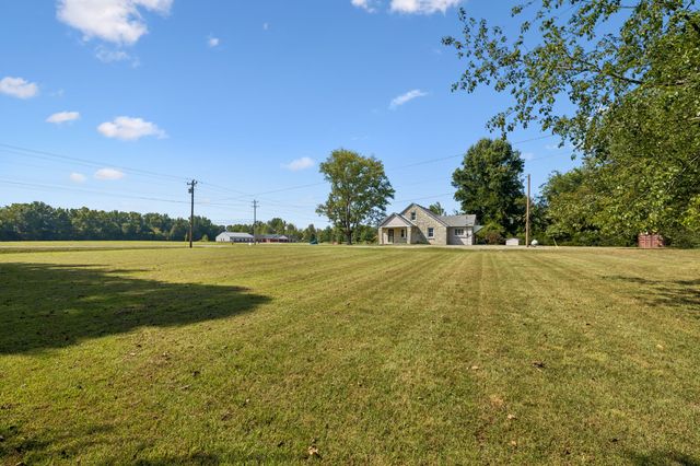 1761 Woodlawn Rd, Clarksville, TN 37042