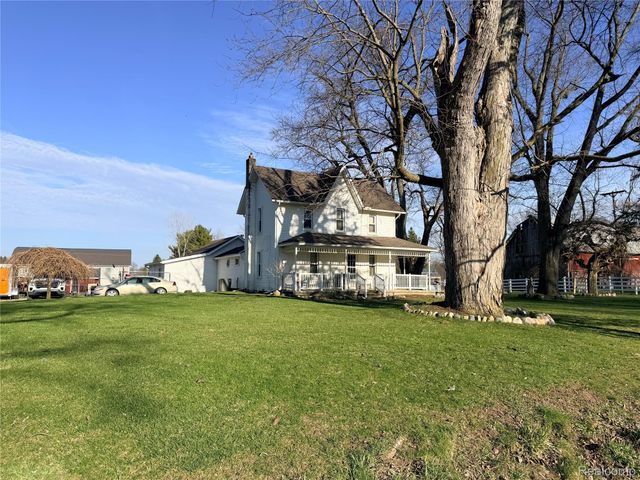 6038 Byron Road, Cohoctah Township, MI 48855