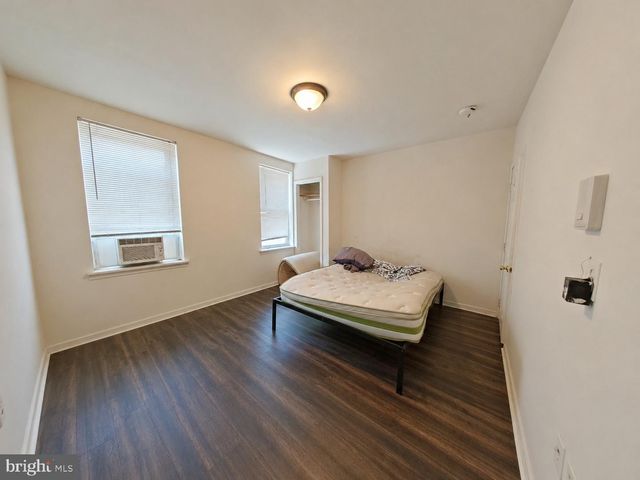 1921 N DARIEN ST, Philadelphia, PA 19122