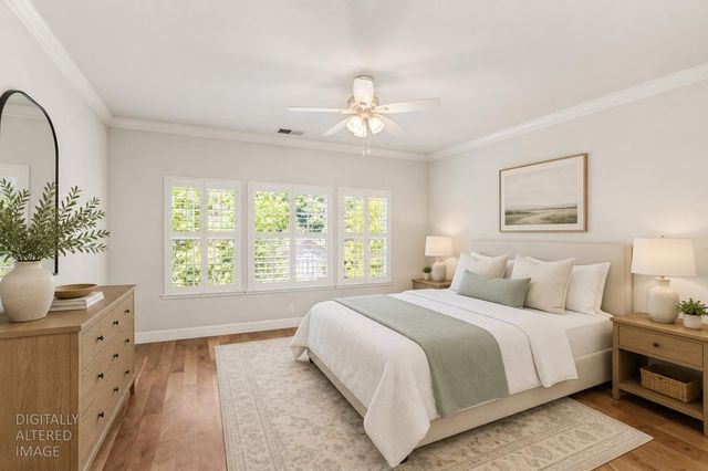 5 Latham Ln, Sacramento, CA 95864