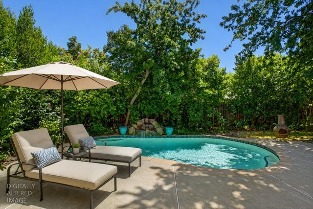 5 Latham Ln, Sacramento, CA 95864