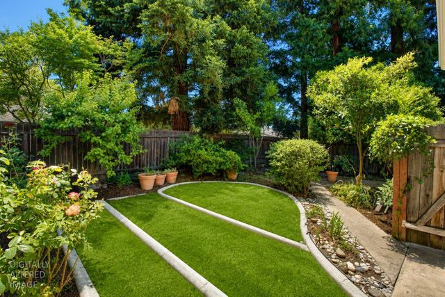 5 Latham Ln, Sacramento, CA 95864