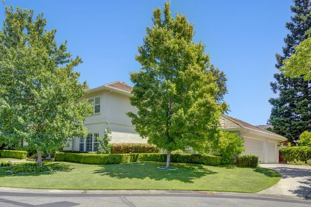 5 Latham Ln, Sacramento, CA 95864