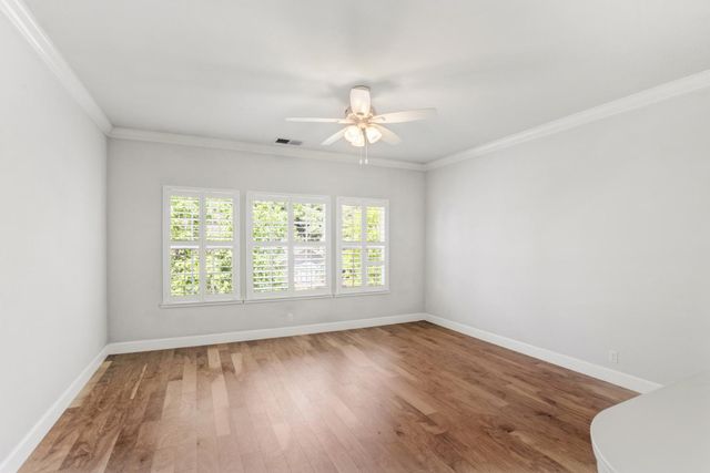 5 Latham Ln, Sacramento, CA 95864
