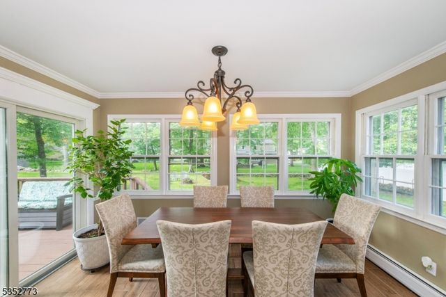 47 Robin Hood Way, Wayne Twp., NJ 07470