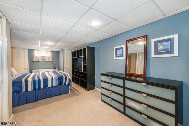 47 Robin Hood Way, Wayne Twp., NJ 07470