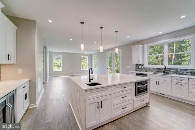 7618 CARLA RD, Pikesville, MD 21208