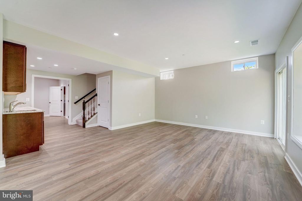 Image 39 of property listing at 7618 CARLA, Pikesville, MD 21208