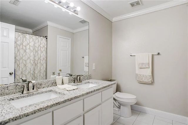 1613 Crown Point Drive, Little Elm, TX 75036