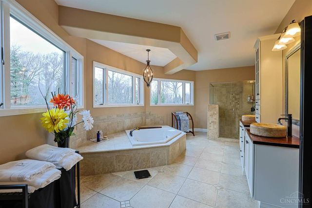 2822 Golden Fox Trail, Turtle Creek Twp, OH 45036