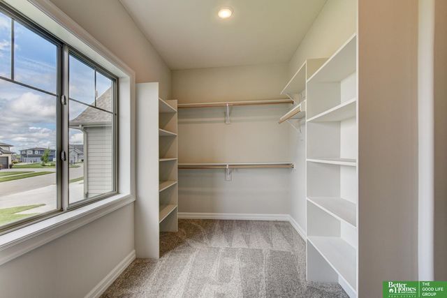 7131 N 172 Street, Bennington, NE 68007