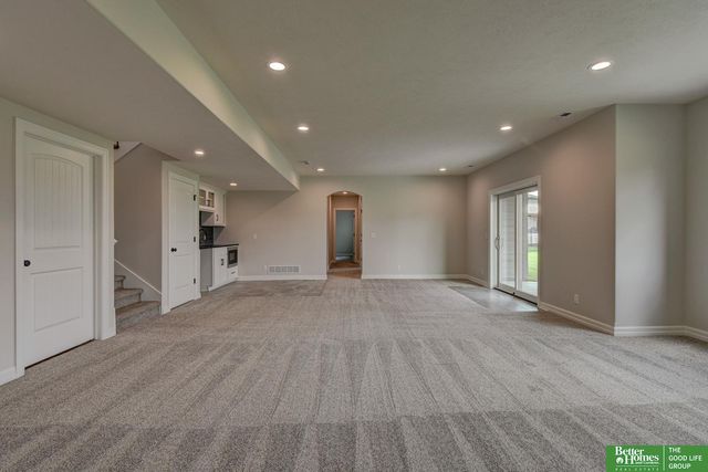 7131 N 172 Street, Bennington, NE 68007