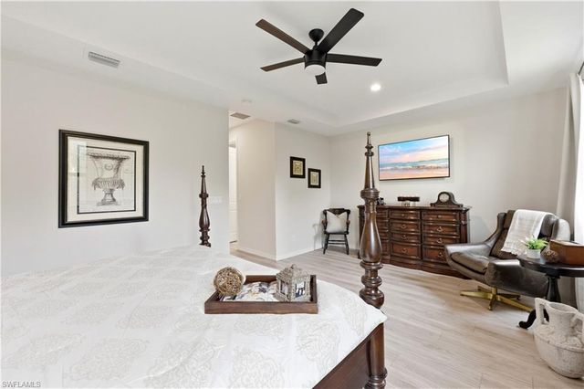 13017 Pembroke DR, Naples, FL 34105
