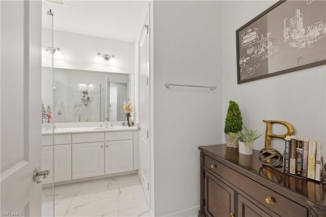13017 Pembroke DR, Naples, FL 34105
