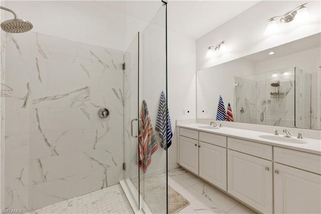 13017 Pembroke DR, Naples, FL 34105