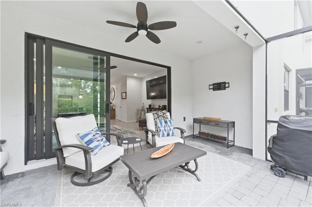 13017 Pembroke DR, Naples, FL 34105