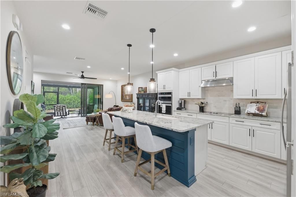 13017 Pembroke DR, NAPLES, FL 34105 — photo 3