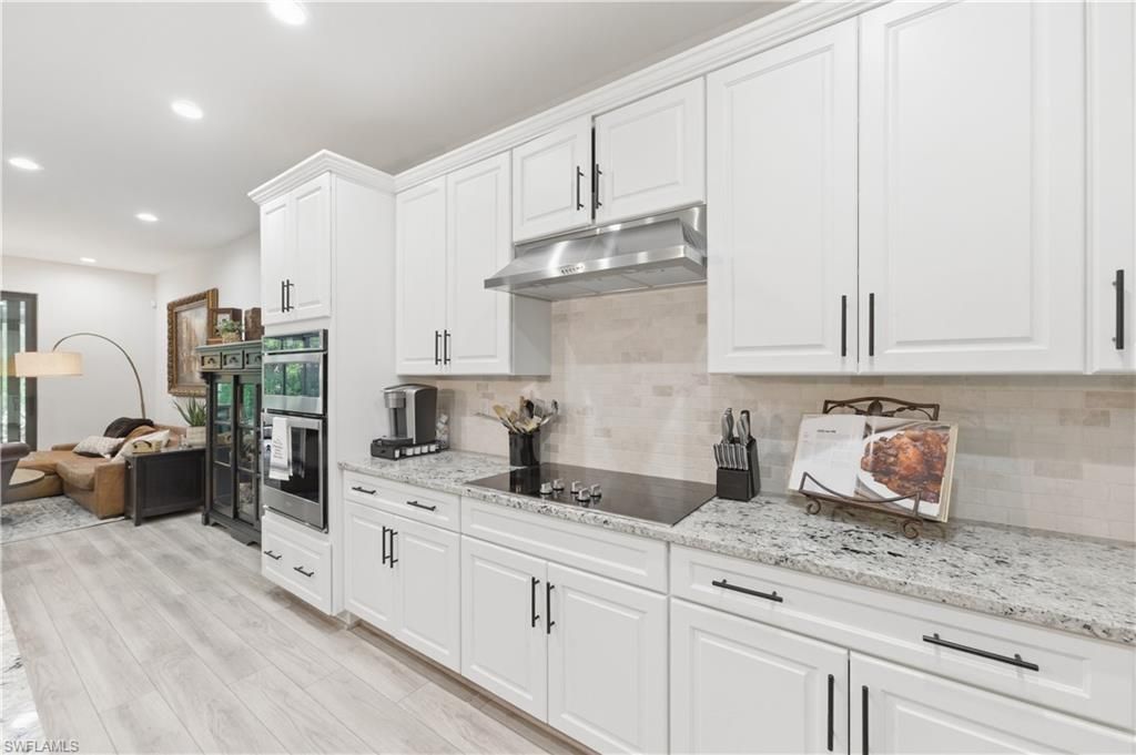 13017 Pembroke DR, NAPLES, FL 34105 — photo 5
