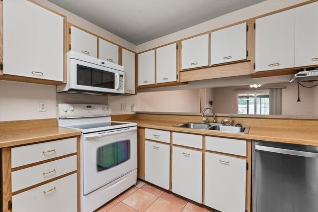 1054 W SAMMS AVENUE, Port Orange, FL 32129