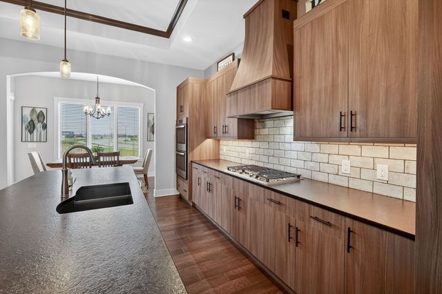 2357 Stonewood Court SW, Altoona, IA 50009