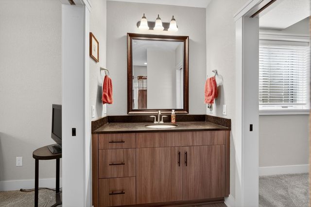 2357 Stonewood Court SW, Altoona, IA 50009