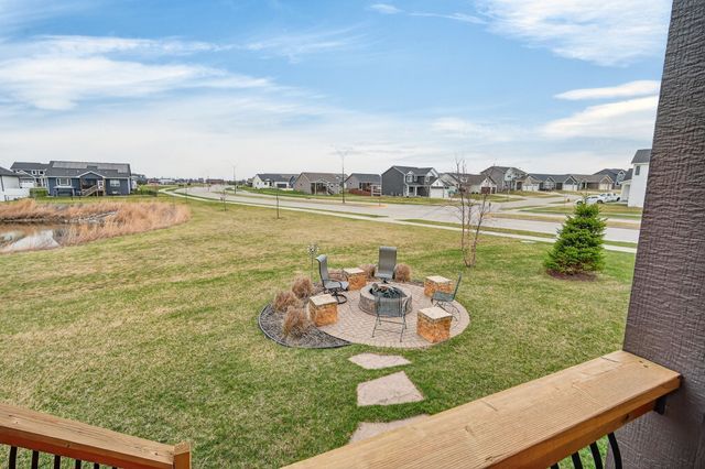 2357 Stonewood Court SW, Altoona, IA 50009
