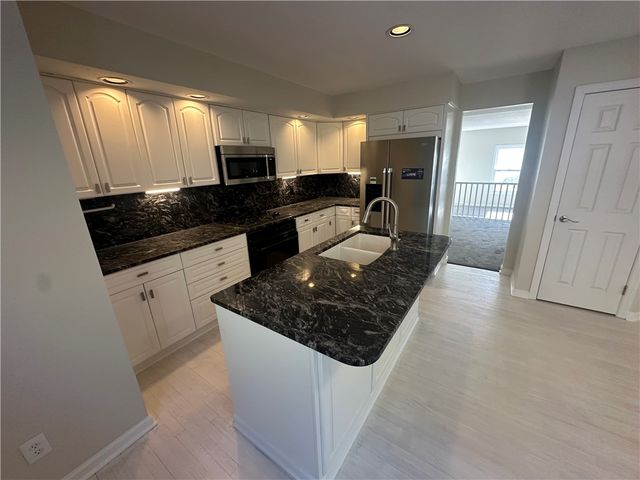 107 Fairway Landings Drive, Cecil, PA 15317