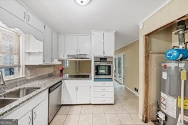 6764 Brookwood Circle, Jonesboro, GA 30236