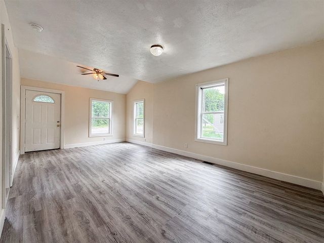 205 Pokagon Street, Dowagiac, MI 49047