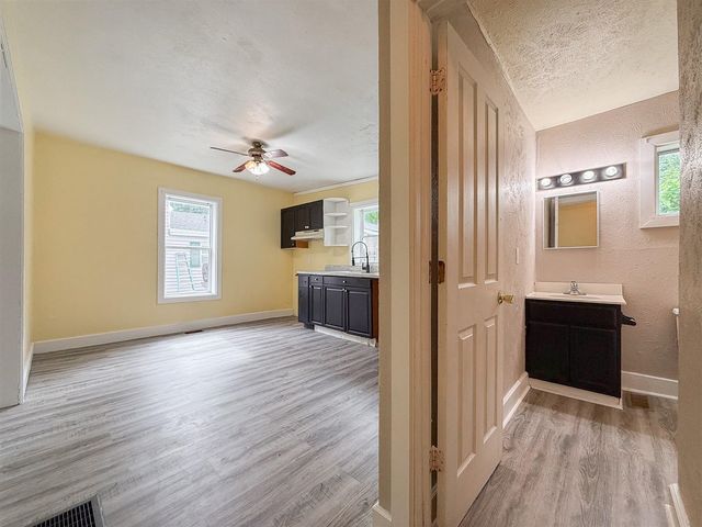 205 Pokagon Street, Dowagiac, MI 49047