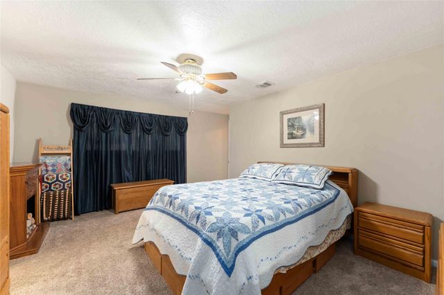 5222 Glenvalley Drive, La Porte, TX 77571