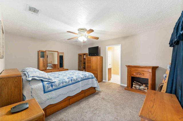 5222 Glenvalley Drive, La Porte, TX 77571