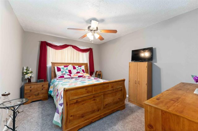 5222 Glenvalley Drive, La Porte, TX 77571