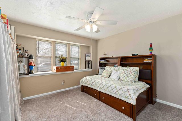 5222 Glenvalley Drive, La Porte, TX 77571