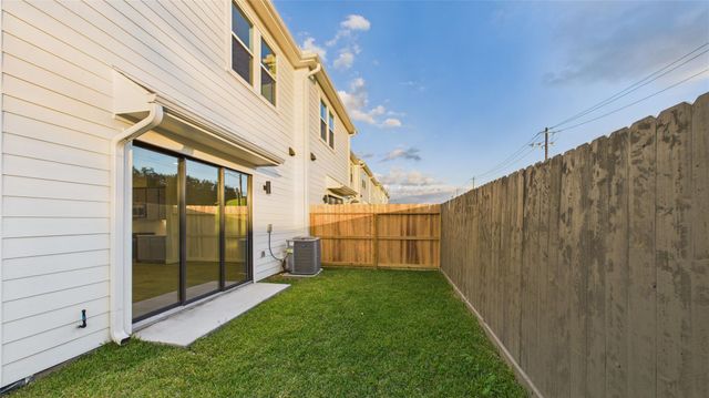 3911 Willowbend Point, Houston, TX 77025